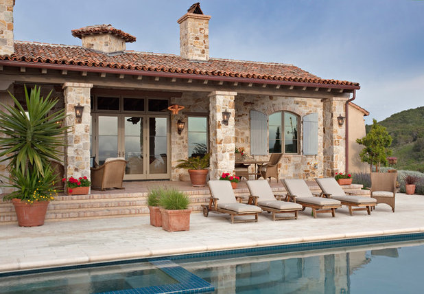Mediterranean Patio by Tom Meaney Architect, AIA