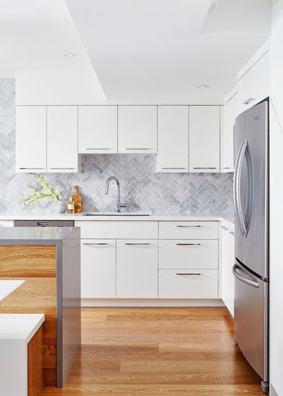 Contemporary Kitchen by Valerie Wilcox: Photographer