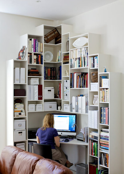 Contemporary Home Office & Library by Peter Morris Architects