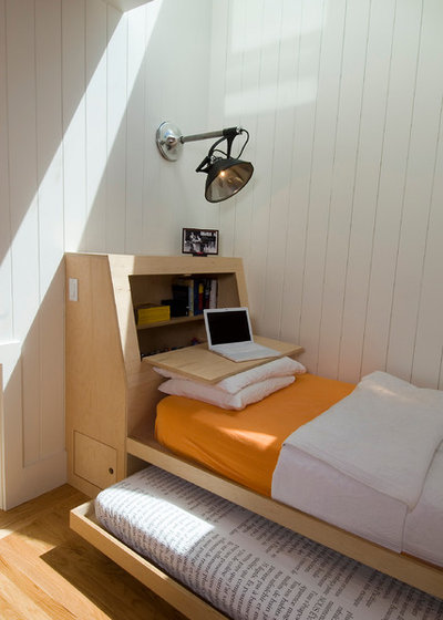 Scandinavian Bedroom by Malcolm Davis Architecture