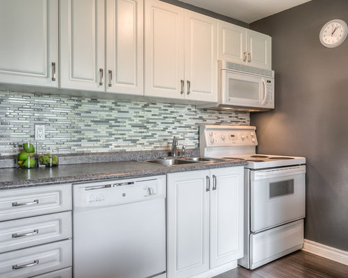 Small Enclosed Kitchen Design Ideas, Renovations & Photos