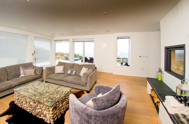 Coastal Living Room by The Bazeley Partnership