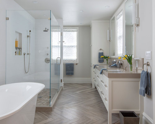 Bathroom Design Ideas, Remodels & Photos with Shaker Cabinets