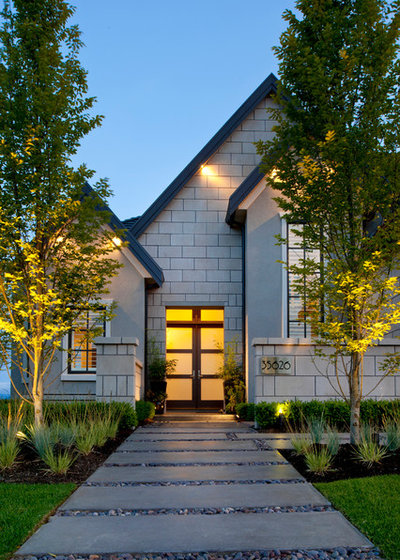 Transitional Entry by Revival Arts | Architectural Photography