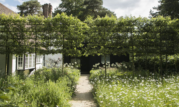 Country Garden by Stefano Marinaz Landscape Architecture
