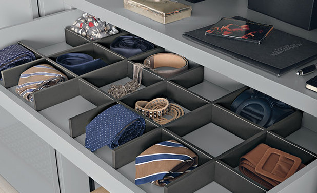 Contemporary Wardrobe by MisuraEmme Interiors UK