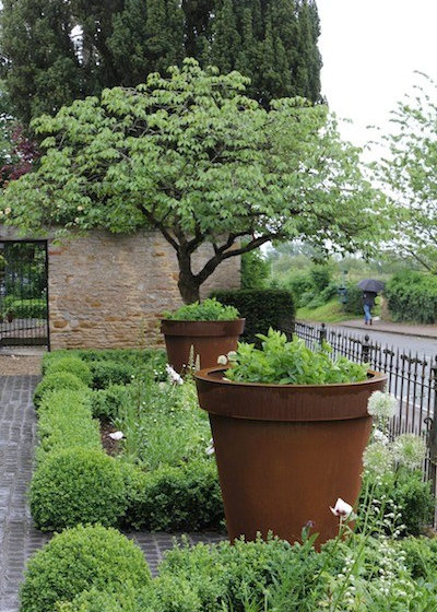 Garden by Hendy Curzon Gardens Ltd