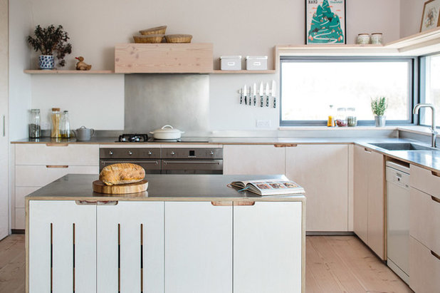 Scandinavian Kitchen by Sustainable Kitchens