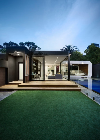 Traditional  by LSA Architects