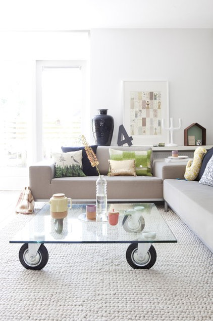 Scandinavian Living Room by gosto design & lifestyle