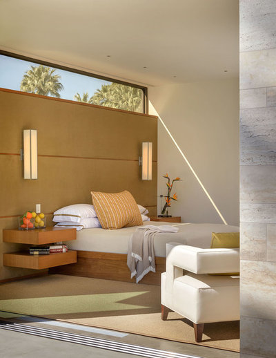 Contemporary Bedroom by carré designs