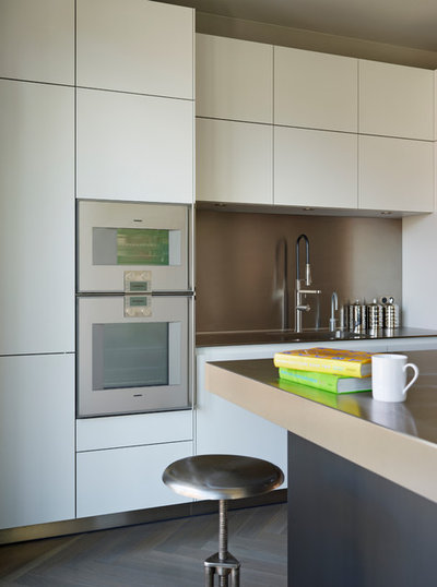 Contemporary Kitchen by bulthaup by Kitchen Architecture