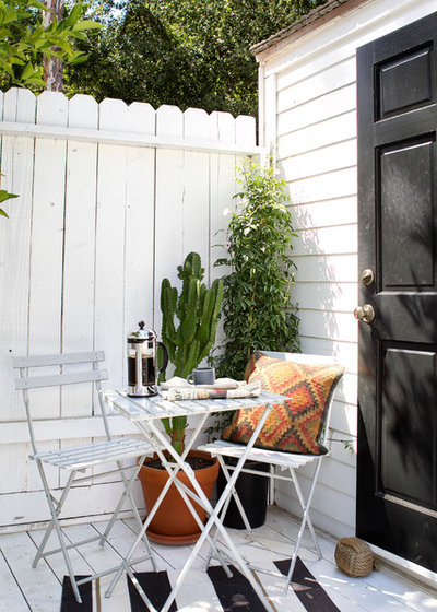 Traditional Terrace & Balcony by Lindsay Pennington Inc.