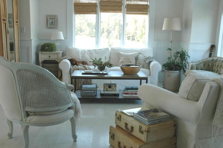 Shabby chic Living Room by Home & Harmony