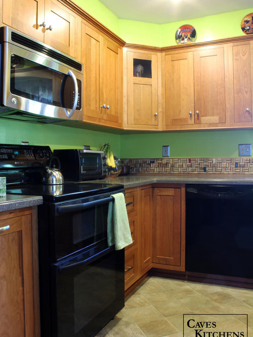 Medium Cherry Transitional Kitchen with Stovetop Peninsula