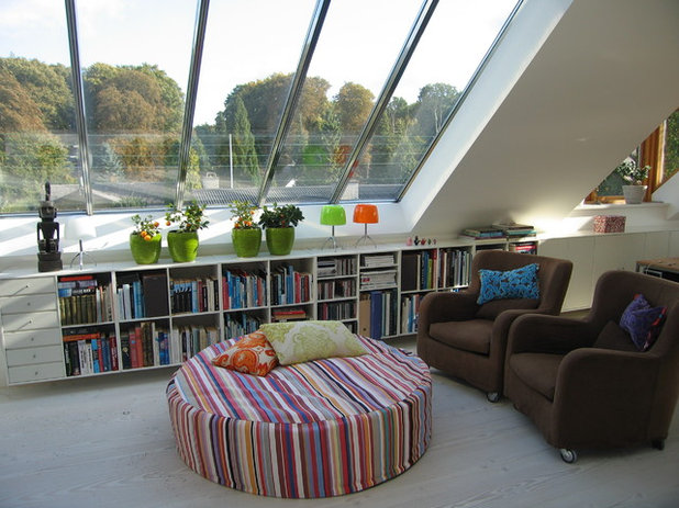 Contemporary Family Room livingroom
