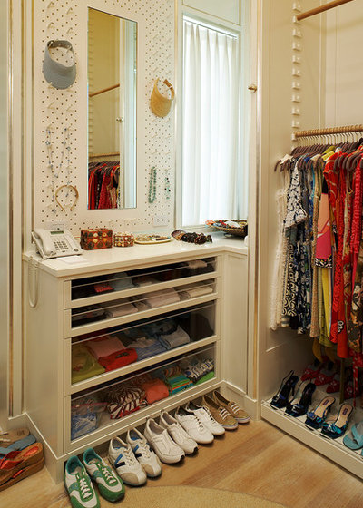 Transitional Closet by Clos-ette Too