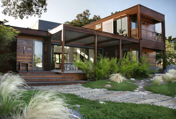 Contemporary Landscape by Margie Grace - Grace Design Associates