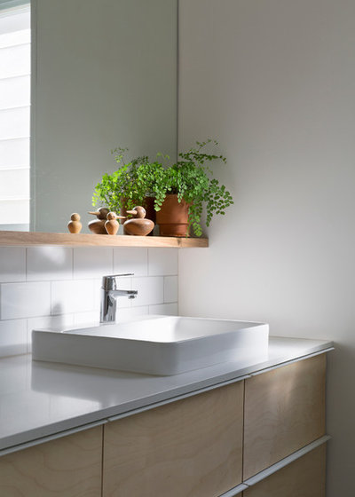 Scandinavian Bathroom by Kart Projects Pty Ltd
