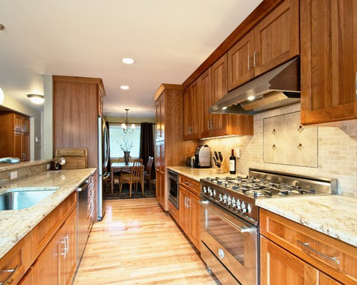 Traditional Galley Kitchen With Peninsula Kitchen Design Ideas ...