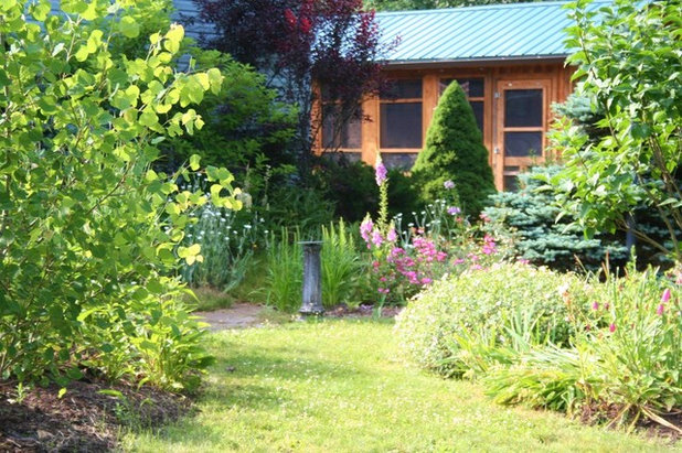 Unwind With 30 Gorgeous Garden Retreats