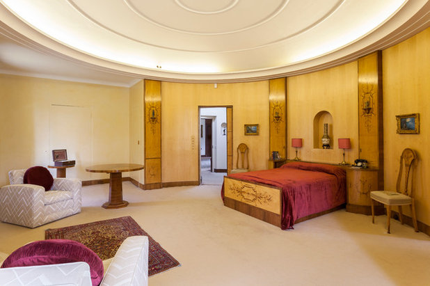 Victorian Bedroom by Chris Snook