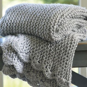 Scallop-Knit Throw