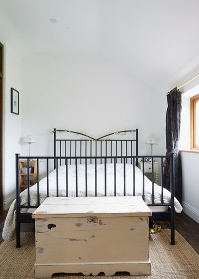 Contemporary Bedroom by Hart Design And Construction
