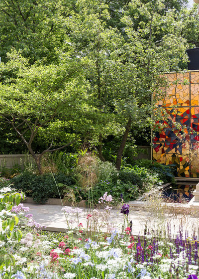 Contemporary Garden by Chris Snook