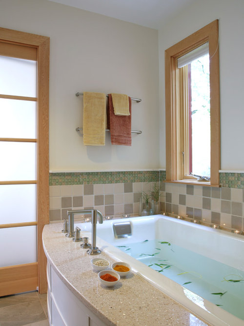 Oak Trim Bathroom Design Ideas, Pictures, Remodel & Decor