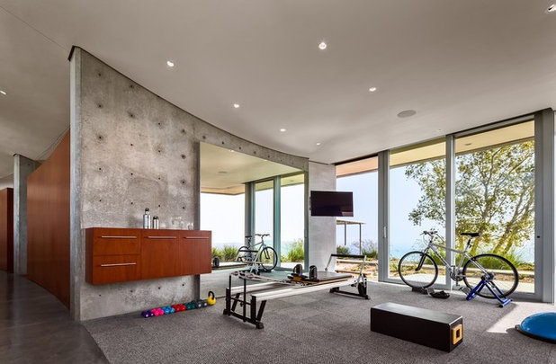 Modern Home Gym by Neumann Mendro Andrulaitis Architects LLP