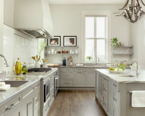 kitchen idea with light grey cabinet