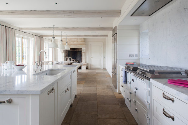 Transitional Kitchen by Stephen Graver Ltd