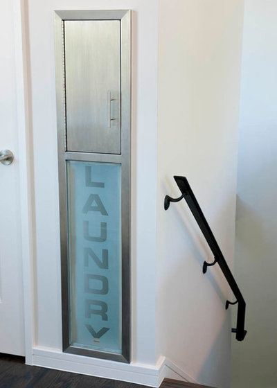Transitional Hallway & Landing by Stocker Hoesterey Montenegro