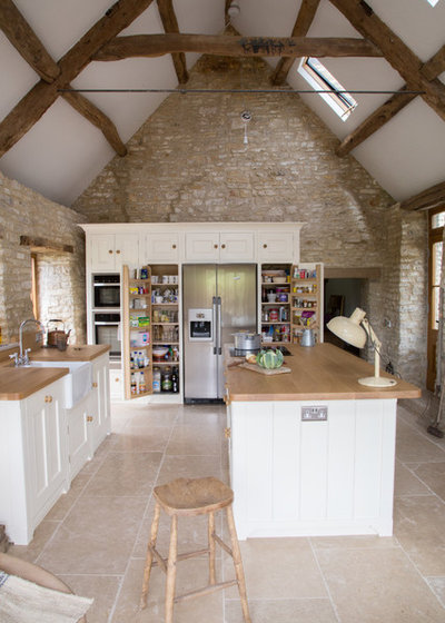 Country Kitchen by Sustainable Kitchens