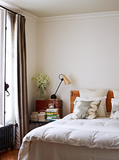 Modern Bedroom by A+B KASHA Designs
