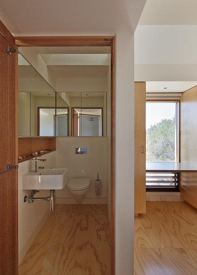 Country Bathroom by Andrew Simpson Architects