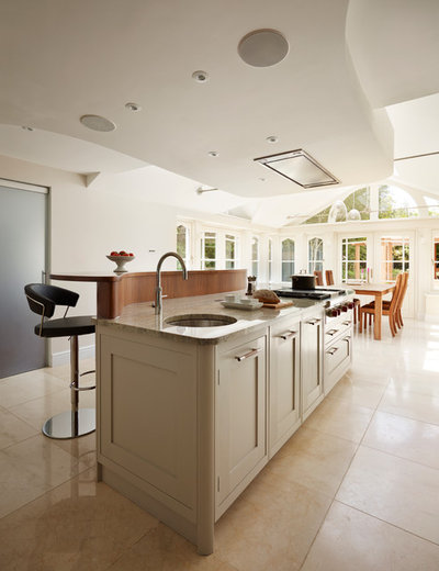 Contemporary Kitchen by Davonport