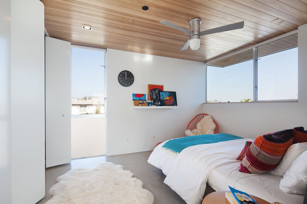 Modern Bedroom by ras-a, inc.