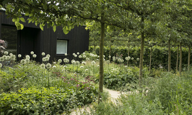 Country Garden by Stefano Marinaz Landscape Architecture