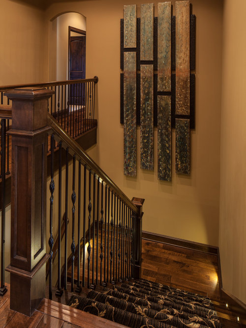 Traditional Omaha Staircase Design Ideas, Remodels & Photos