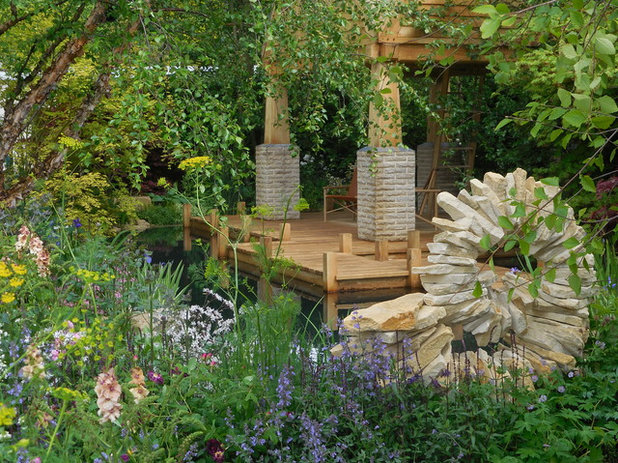 Farmhouse Landscape Chelsea Flower Show 2015 - The M&G Garden Retreat