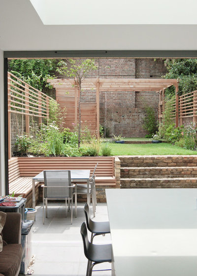 Contemporary Patio by Emmett Russell Architects