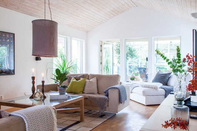 Transitional Living Room by HOUSE Helsingborg AB