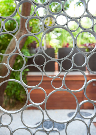 Take a Peek: A Peaceful Backyard Near Puget Sound