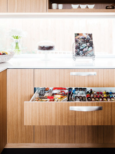 Contemporary Kitchen by Gardiner Architects