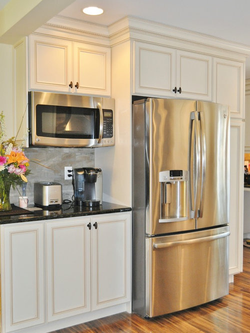 Hanging Microwave Home Design Ideas, Pictures, Remodel and Decor