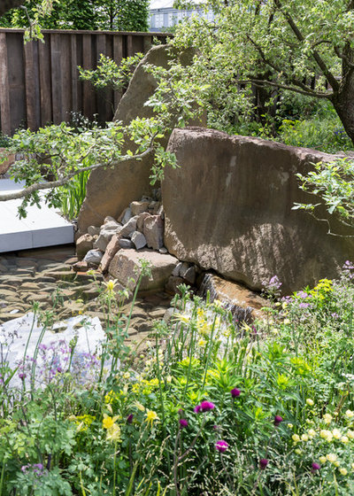 Contemporary Garden by Chris Snook
