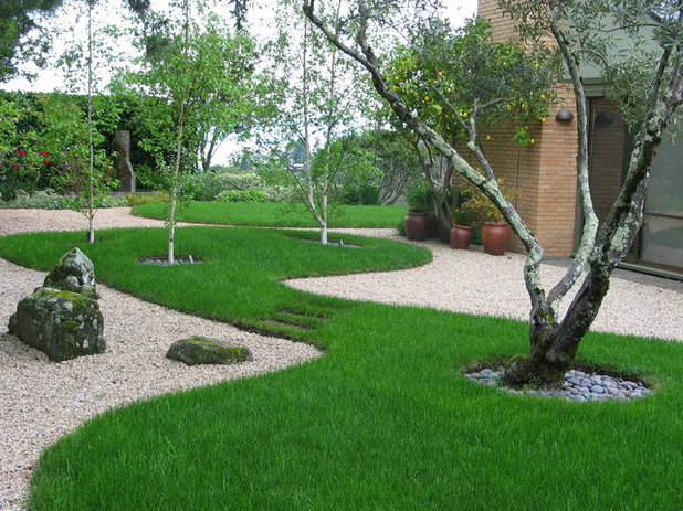 Modern Landscape by Garden Architecture