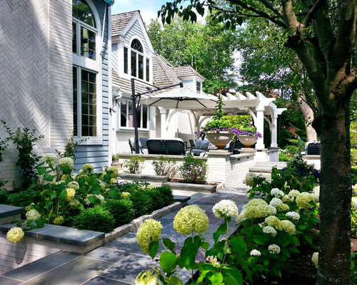 Colonial Garden Home Design Ideas, Pictures, Remodel and Decor